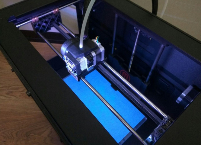 Продам Makerbot Replicator 2