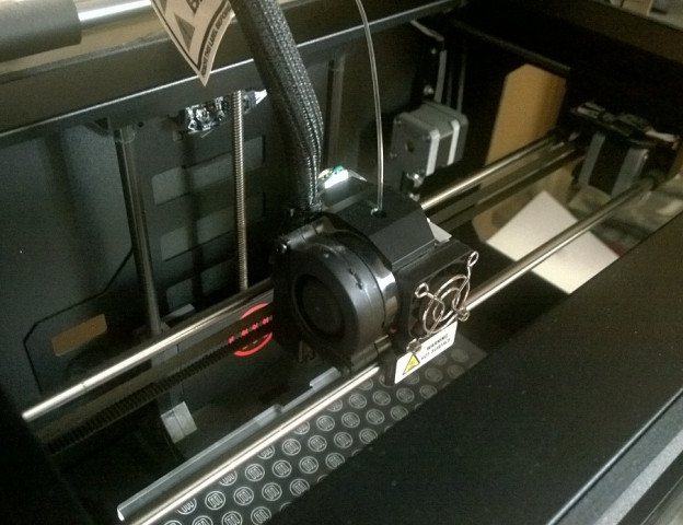 Продажа 3-д принтера Makerbot Replicator 2 2013  года