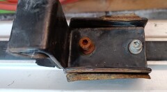 Крепление поперечин на Duster