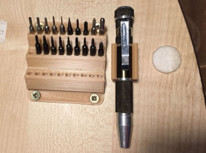 Держатель для ручки-отвертки под биты 4 мм