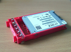 Салазки SSD 2.5" Fujitsu Primergy rx200 - rx300- rx600 и тд