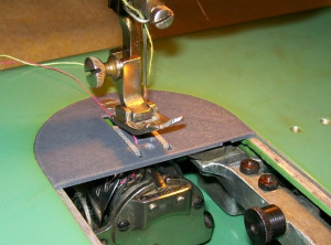 Игольная пластина швейной машины Тула7(производства СССР 1962 года)