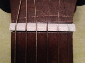 Верхний порожек под струны для гитары "Аккорд"