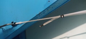 крючок, элемент для регулировки длины резинки/нитки и стопор на конец веревочки/резинки для чего то не тяжелого