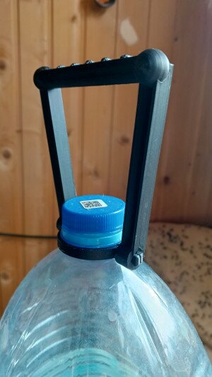 Ручка для бутыли 5 литров (горлышко 37 мм)