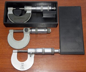 универсальная коробка для микрометра 0 - 25 мм