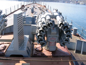 Носовая надстройка под РБУ-6000 БПК проекта 1134Б (The bow superstructure for the RBU‑6000 on the BPK of Project 1134B) 1:72 ВМФ СССР