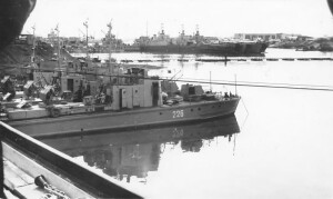 Надстройка речного тральщика проекта 151 (Superstructure of the river minesweeper of Project 151) 1:35 ВМФ СССР