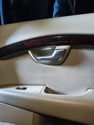 плафон\рассеиватель\подсветка ручек двери volvo xc70\s80