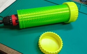 Тубус для хранения аккумуляторной отвёртки.