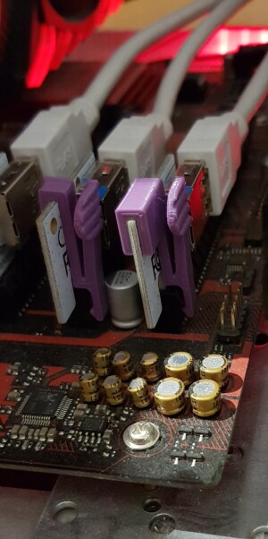 PCI-E riser lock for PCE2PCE-NL4 VER08S