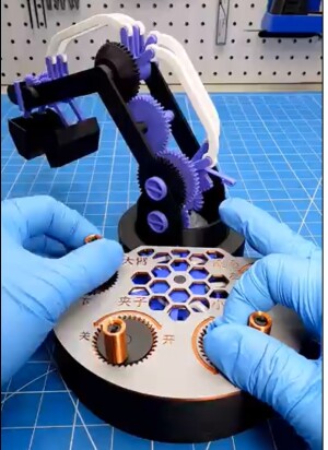 Экскаватор с механическим управлением