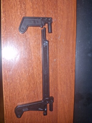 Крючок двери СВЧ Bosch 607884 (E301842A)