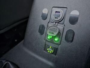 УАЗ Патриот вставка под зарядное устройство УАЗ Патриот вставка под зарядное устройство