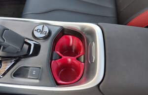 Модификация подстаканников центральной консоли Haval H3 (CoolDog) 2024 (дорестайлинг)