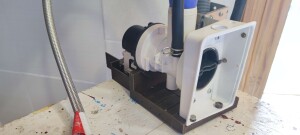 Подставка для насоса от стиральной машины Атлант