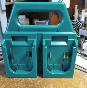 Адаптер сетевого шнура.