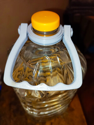 удобная и прочная ручка на пластиковый бутыль 5/10 литров