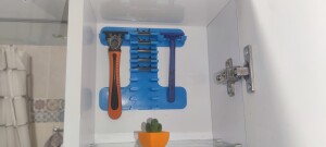 Держатель бритвенного станка на стену с полочками для 9-ти дополнительных кассет