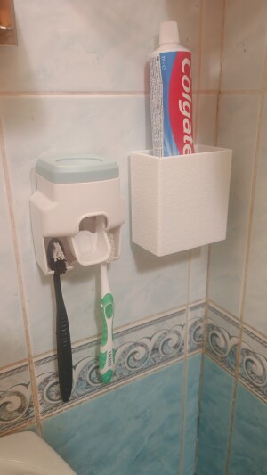 Стакан в ванную комнату