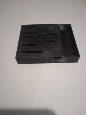 Четвёртая версия корпуса мини ПК на ESP32 С3 Super mini с аккумулятором 18650 уже с крышкой на защёлках