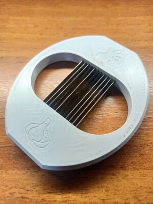 Приспособа для нарезки чеснока в сушку.