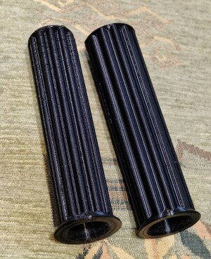 Ручки из TPU для мотобуксировщика