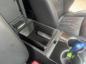 Органайзер в подлокотник Паджеро Спорт 3