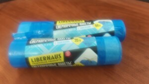 Держатель рулона пакетов 35-60л на стену/дверцу