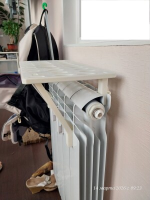 Полочка над батареей отопления