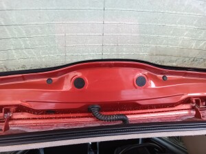 Заглушка дренажа багажника Nissan Note