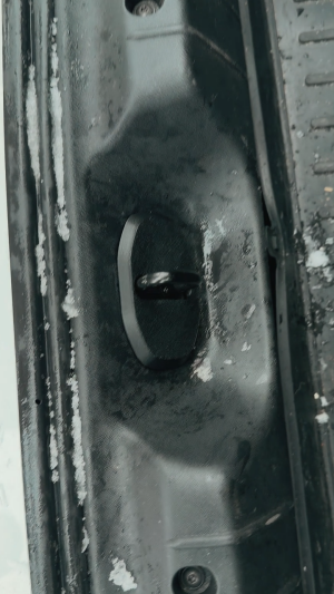 Заглушка петли багажника Веста Седан