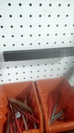 Держатель сверл на стену или перфопанель