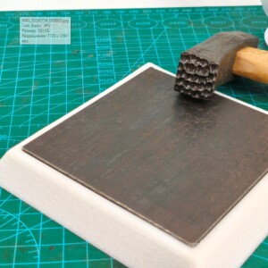 Наковальня из TPU и металлической пластины
