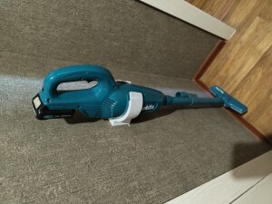 Makita mount/model: CL106FD.