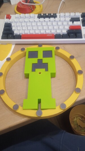 Настенные часы Minecraft Creeper