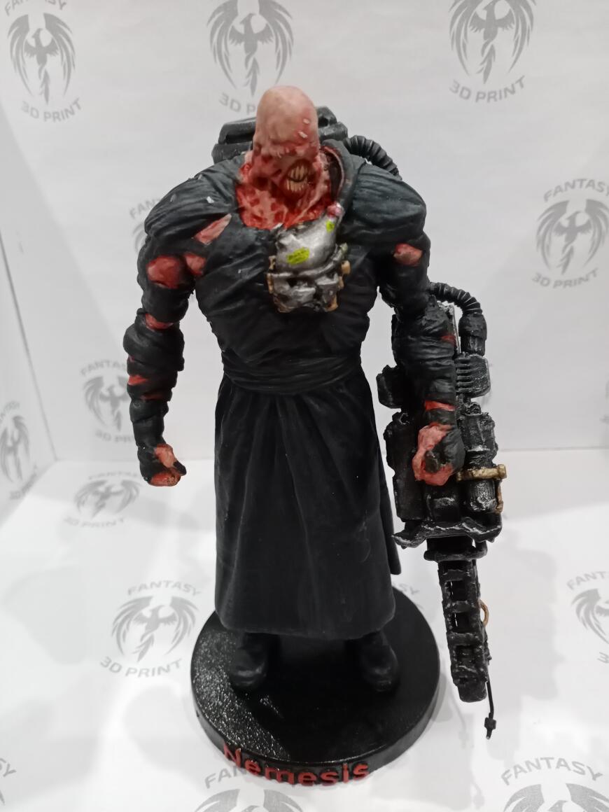 Nemesis из игры Resident Evil