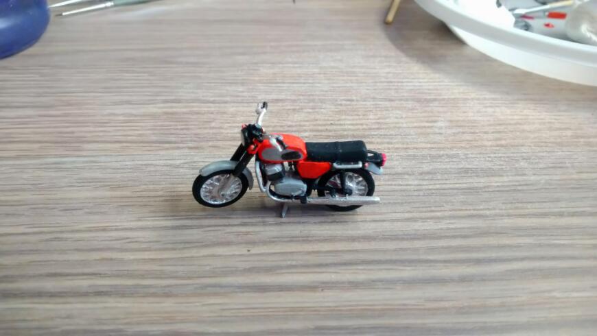Jawa 350/634.06 "Серокрылка" она же "Морковка". Масштаб 1:43.