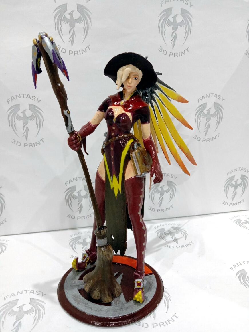 Мерси в образе ведьмочки из игры Overwatch