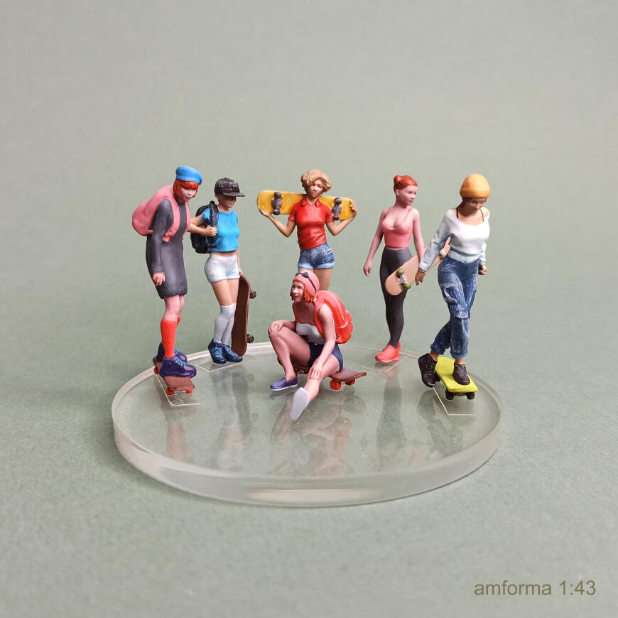 Скейтбордистки