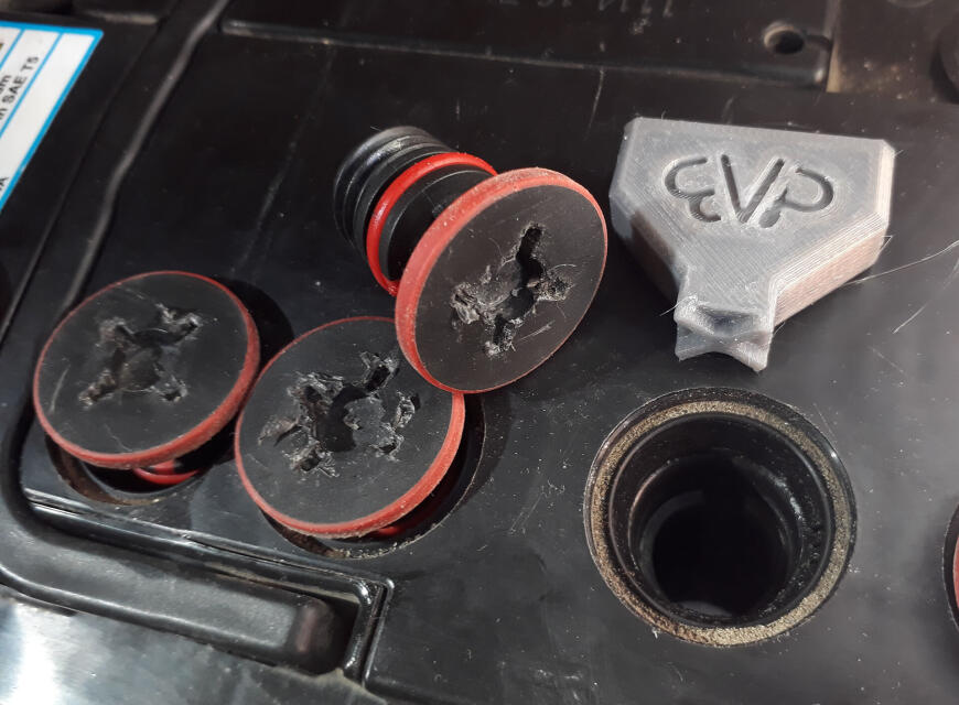 Более прочный ключ для пробок АКБ