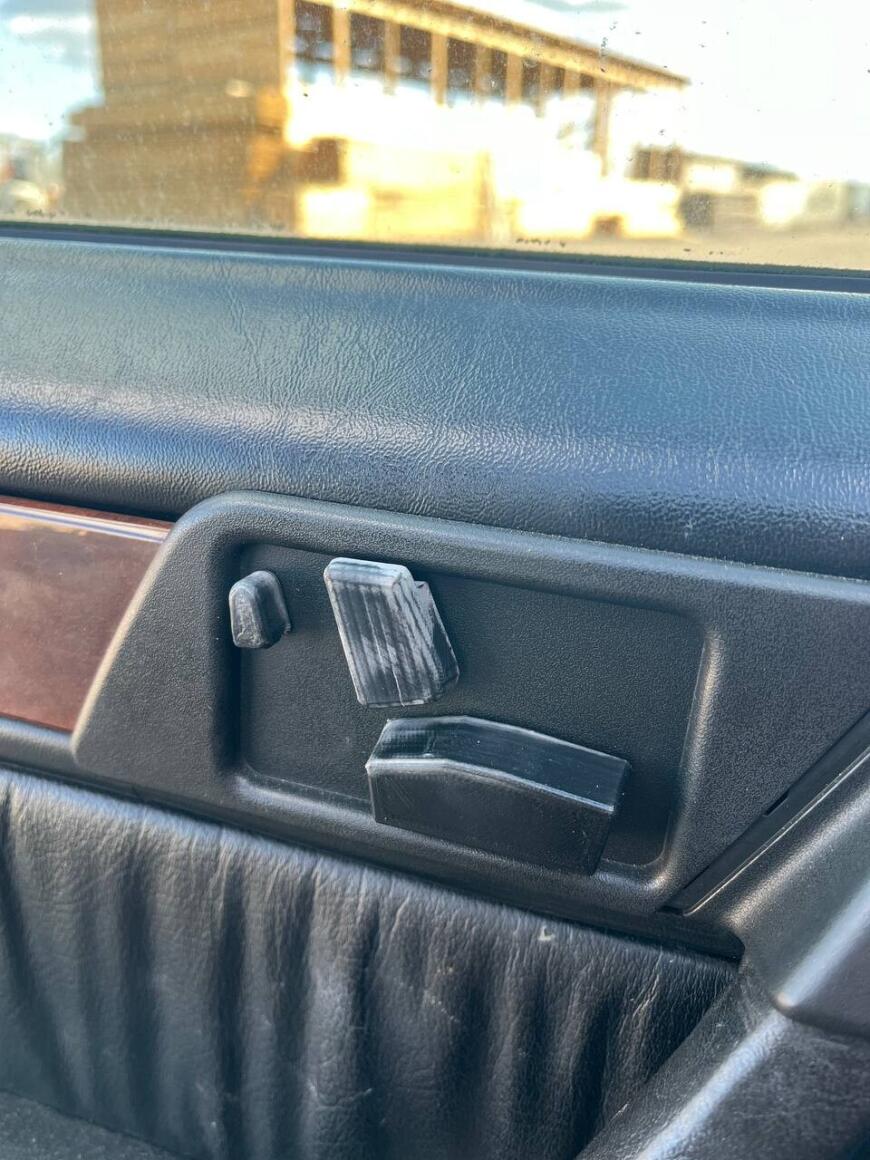 Кнопки регулировки сидений Mercedes W124