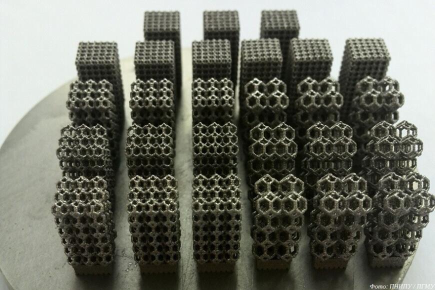 Пермские политехники работают над повышением эффективности 3D-печатных имплантатов