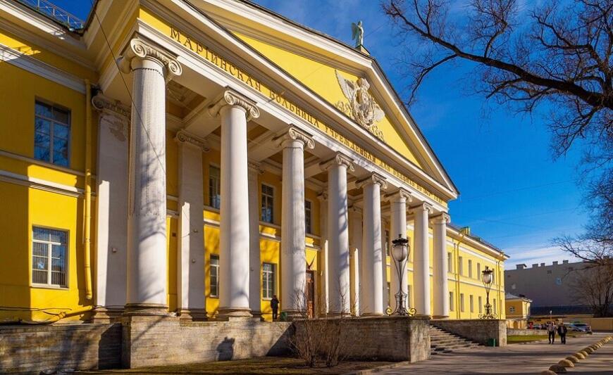 Петербургские врачи провели редкую операцию с использованием 3D-печатного имплантата