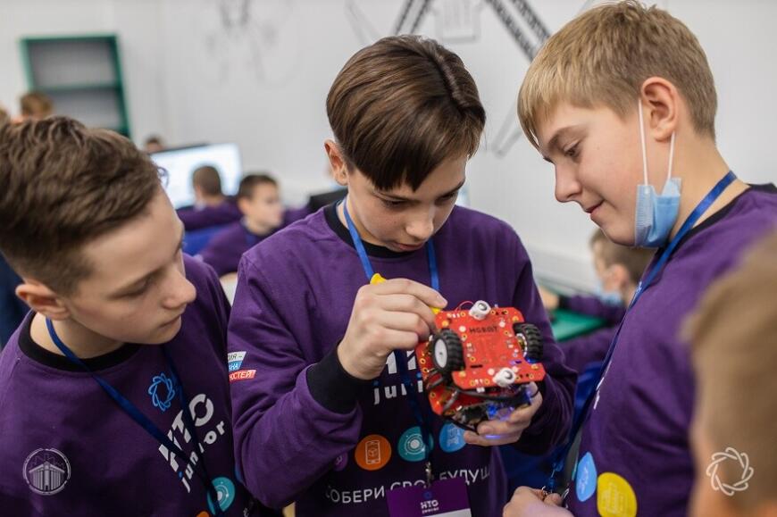 Итоги конкурса «УМНИК»: полумиллионные гранты для развития технологических кружков России