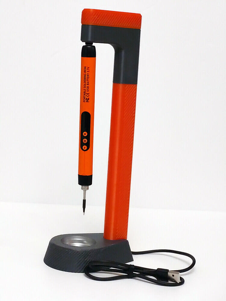 Кейс и зарядка для аккумуляторного паяльника.