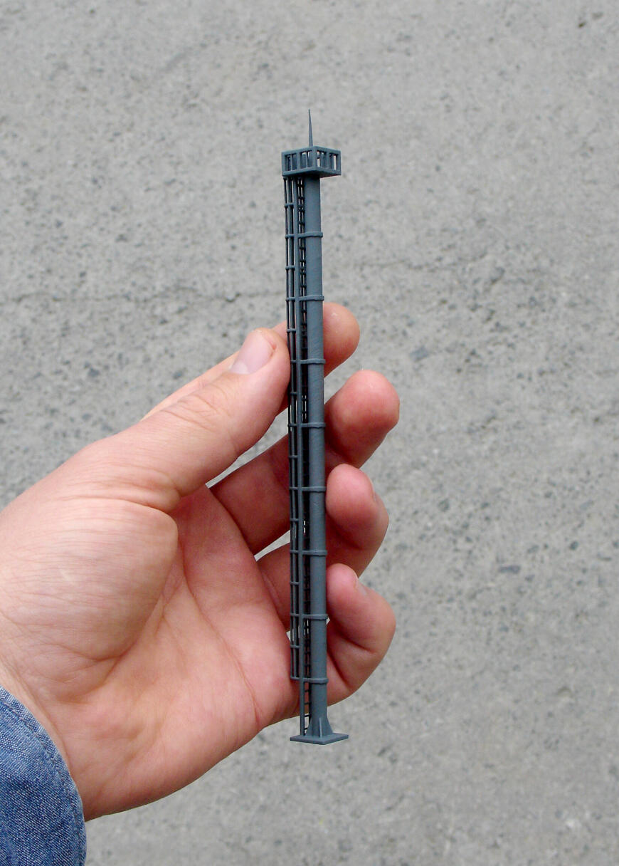 Мачта освещения для макета в масштабе 1:200.