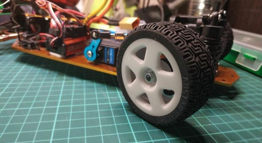 Колёса для радиоуправляемой машинки (1/10)