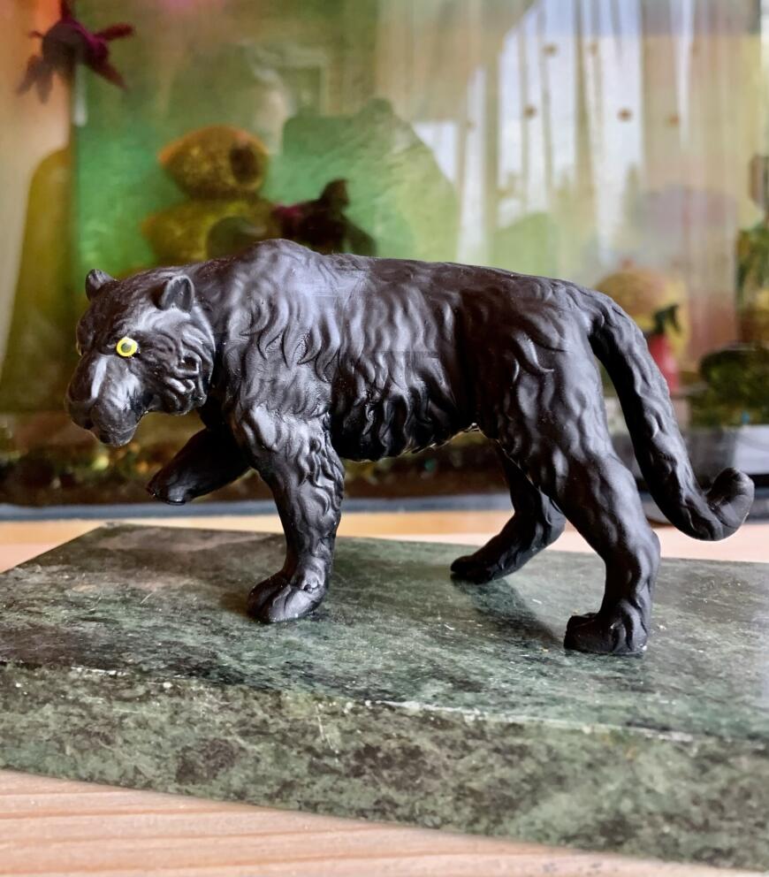 Чёрный тигр к новому году