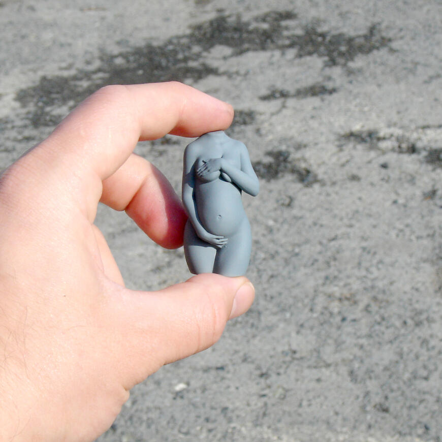 Моделирование женских торсов под молды для свечей.